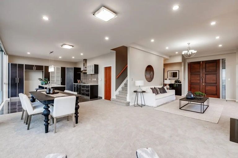 Photo of property in 59a Exmouth Road, Northcote, Auckland, 0627