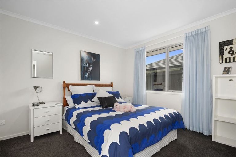 Photo of property in 31 Leet Crescent, Papamoa Beach, Papamoa, 3118