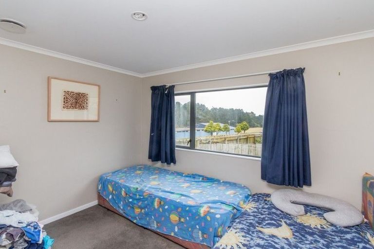 Photo of property in 11a Castor Crescent, Cannons Creek, Porirua, 5024