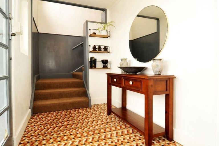 Photo of property in 42 Easther Crescent, Kew, Dunedin, 9012