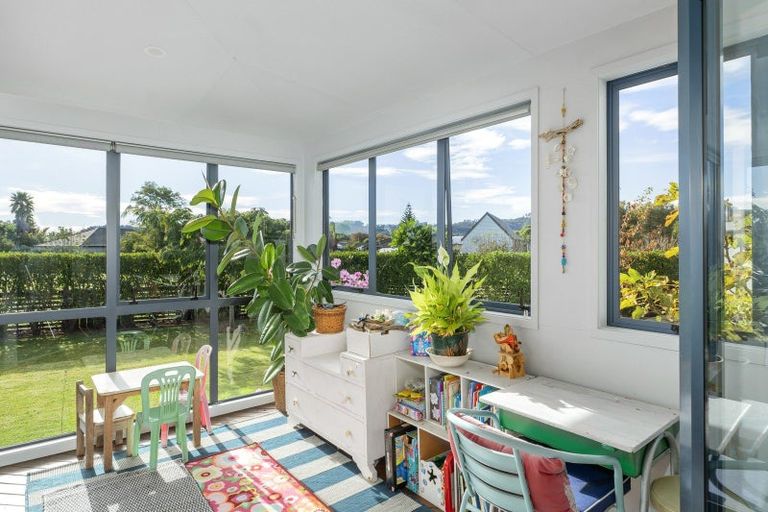 Photo of property in 18 Ringwood Place, Whitianga, 3510