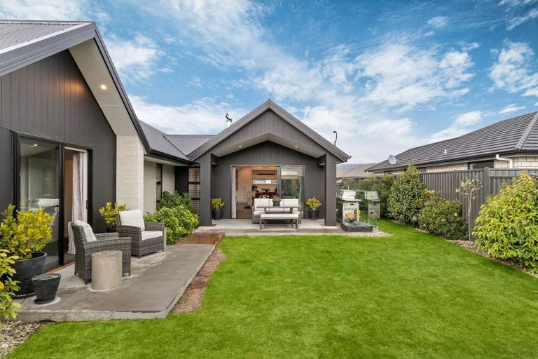 Photo of property in 19 Quigley Crescent, Cromwell, 9310