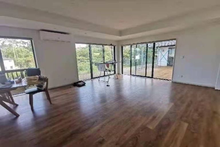 Photo of property in 7 Kaimai Avenue, Massey, Auckland, 0614