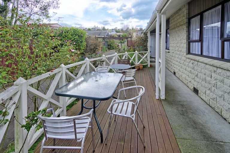 Photo of property in 6 Rewa Place, Lansdowne, Masterton, 5810