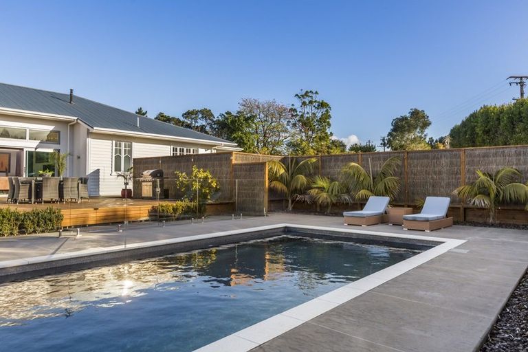 Photo of property in 80 Mahana Road, Waimauku, 0881