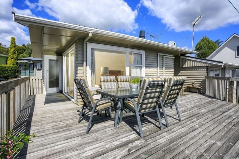 Photo of property in 1/91 Bond Crescent, Forrest Hill, Auckland, 0620