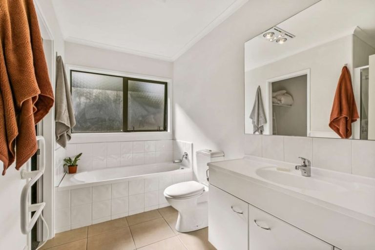 Photo of property in 53 Discovery Avenue, Welcome Bay, Tauranga, 3112