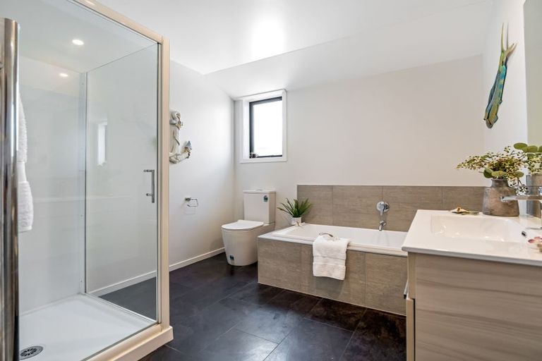 Photo of property in 14 Wheriko Avenue, Glenbrook, Waiuku, 2681