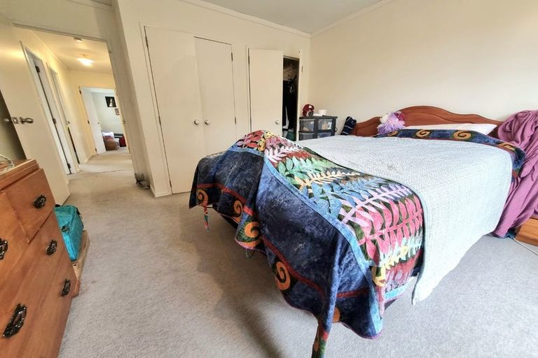 Photo of property in 3/21 Te Atatu Road, Te Atatu South, Auckland, 0610