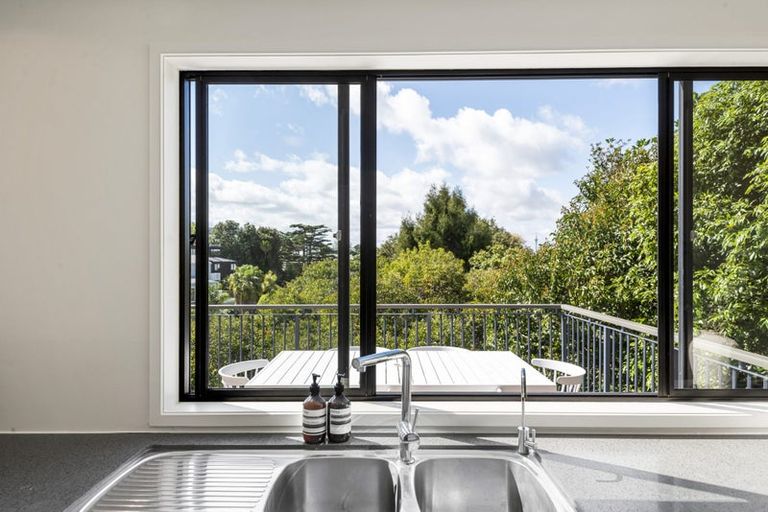 Photo of property in 1/20a Rawene Road, Birkenhead, Auckland, 0626