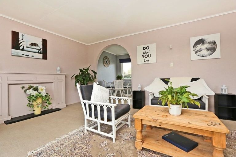 Photo of property in 55 Dover Road, Flaxmere, Hastings, 4120