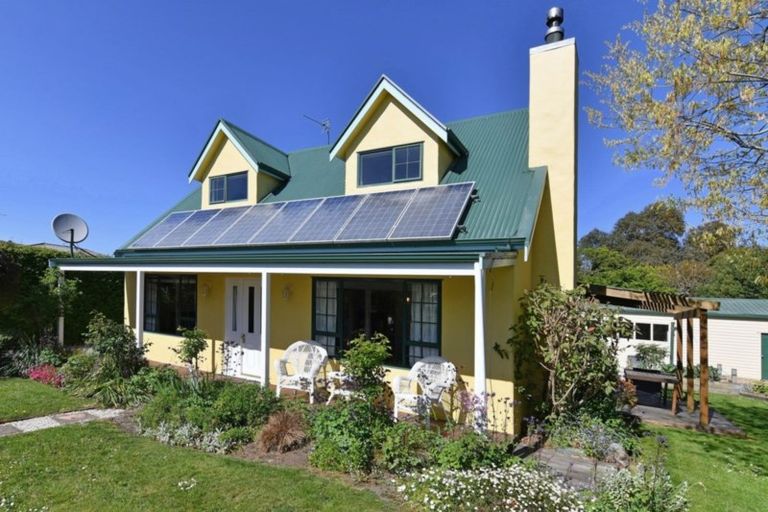 Photo of property in 15 Bird Lane, Wakefield, 7025