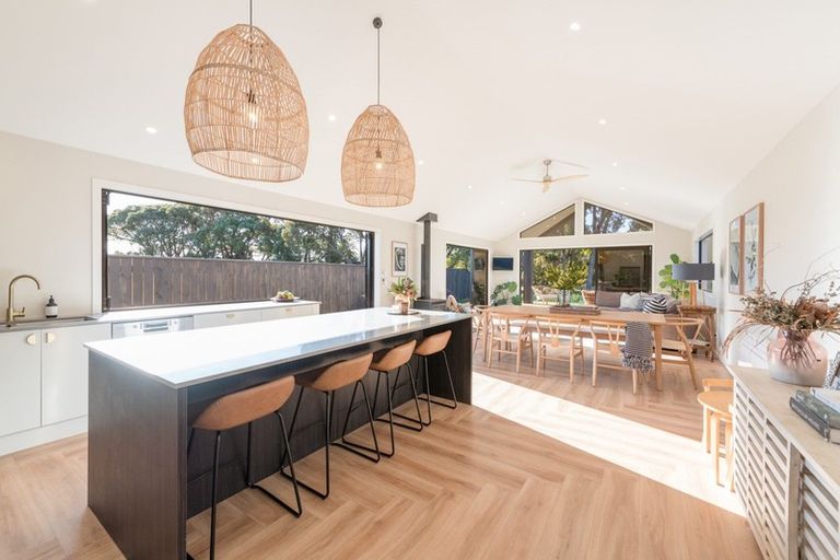 Photo of property in 21 Rana Place, Mapua, 7005