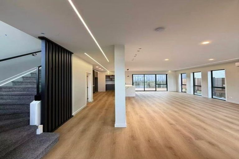 Photo of property in 5/8 Park Rise, Campbells Bay, Auckland, 0630