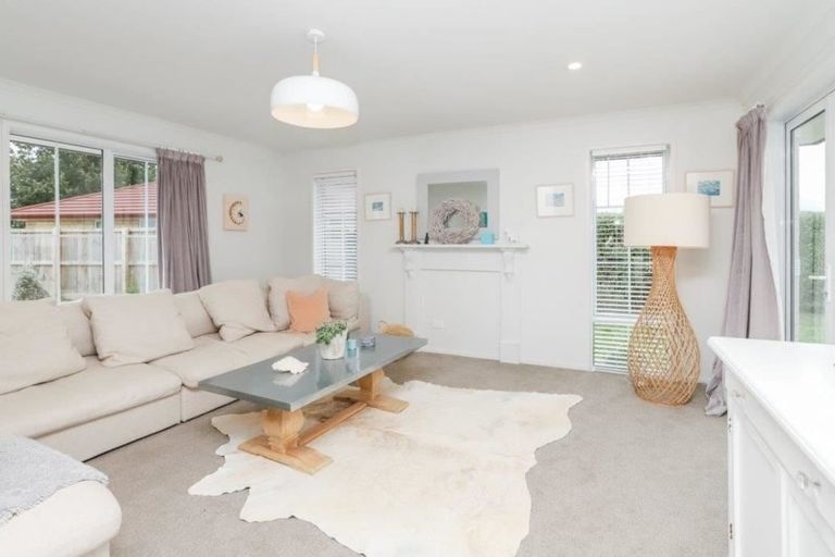 Photo of property in 49 Edgeview Crescent, Fitzroy, Hamilton, 3206