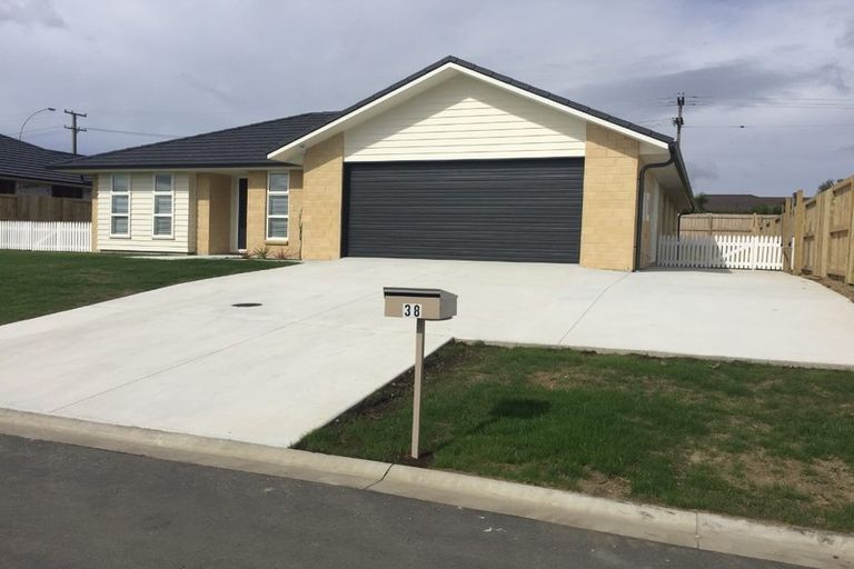 Photo of property in 38 Charlotte Drive, Omokoroa, 3114