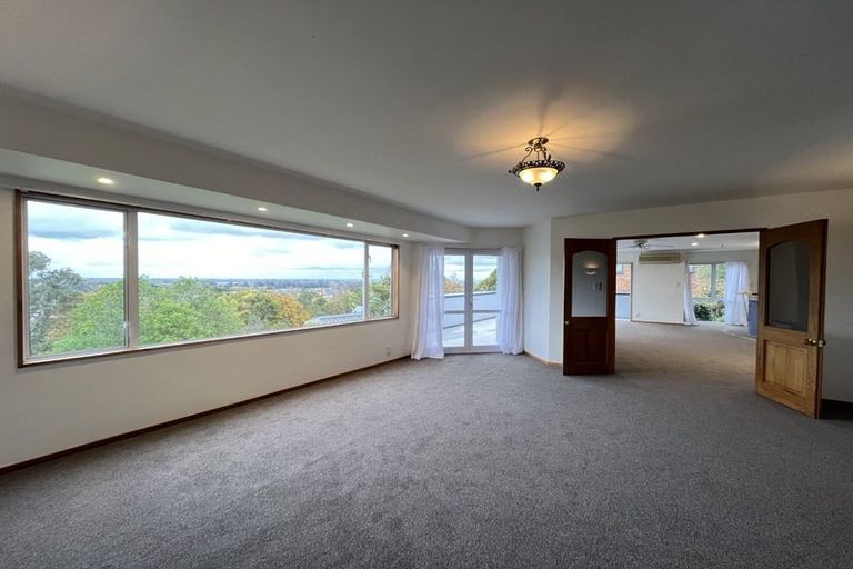 Photo of property in 14 Lucknow Place, Cashmere, Christchurch, 8022