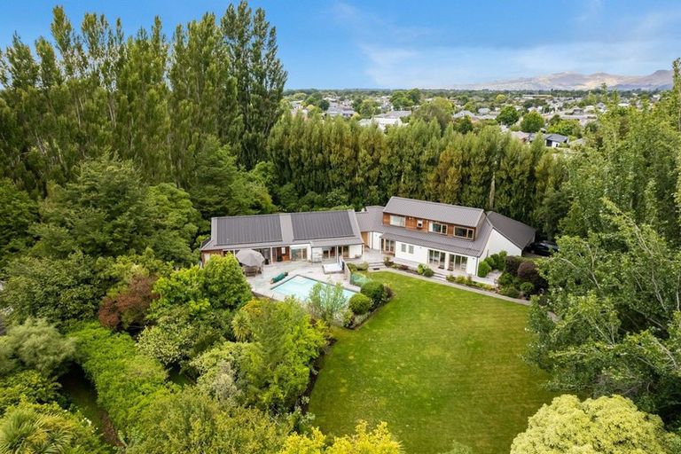 Photo of property in 133 Paparoa Street, Papanui, Christchurch, 8053