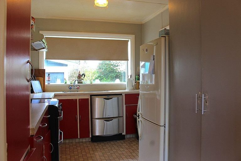 Photo of property in 3 Olivia Street, Stratford, 4332