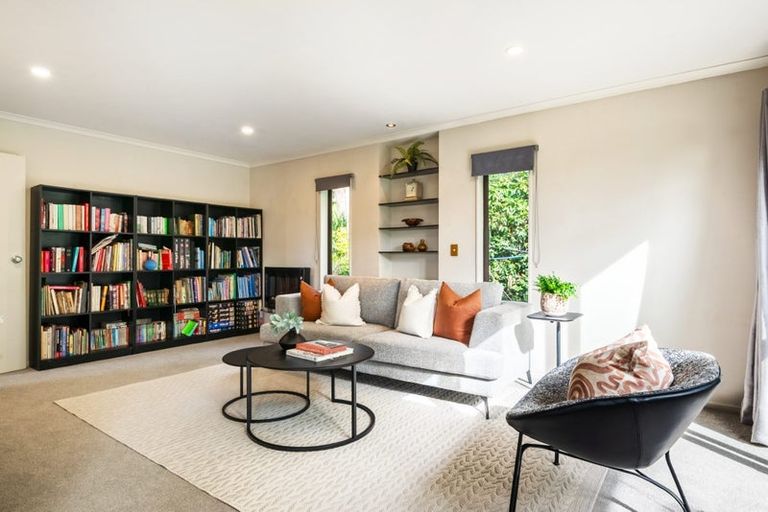 Photo of property in 16 Rakau Views, Orewa, 0931
