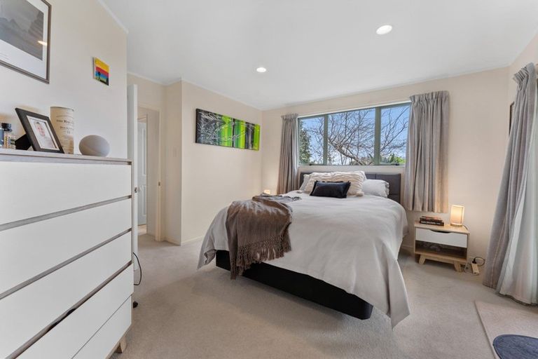 Photo of property in 3a Hillcrest Street, Glen Avon, New Plymouth, 4312