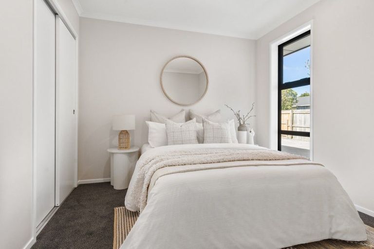 Photo of property in 37 Rhodes Street, Carterton, 5713