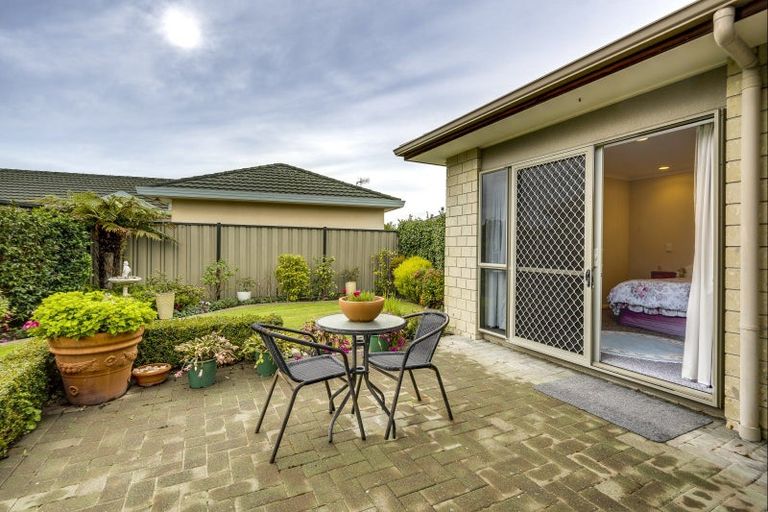 Photo of property in 14 Claridge Place, Taradale, Napier, 4112