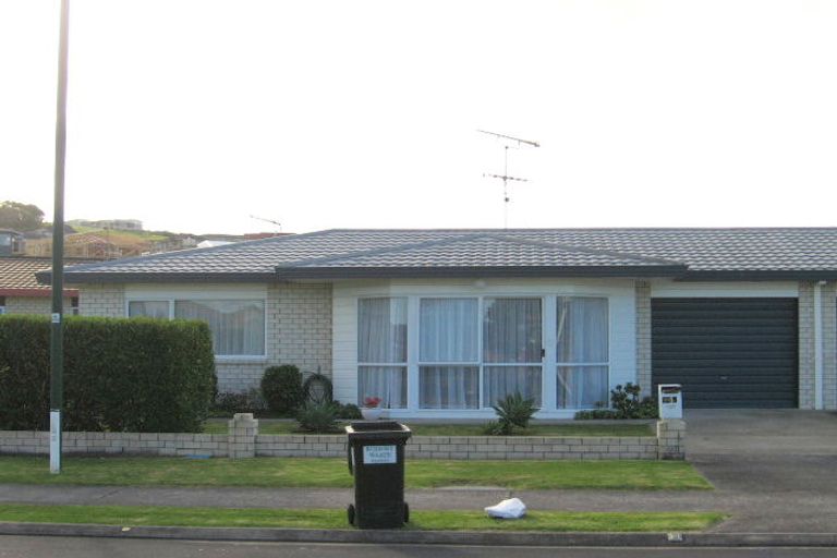 Photo of property in 96b Lakeside Drive, Orewa, 0931