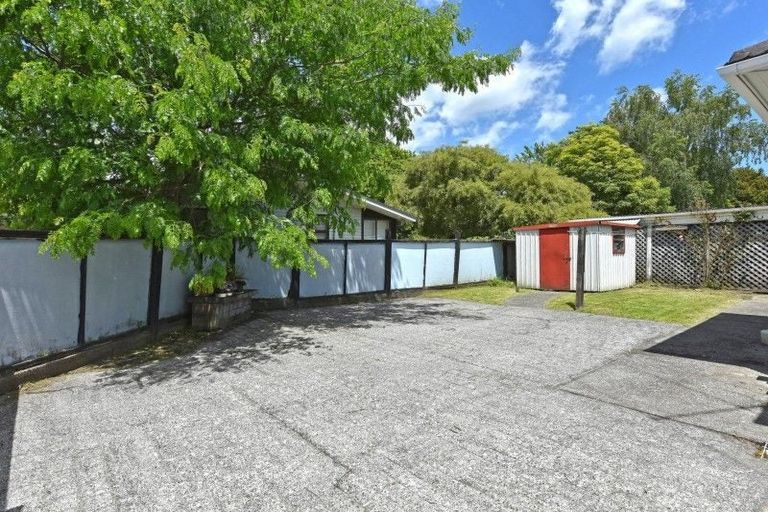 Photo of property in 13 Heretaunga Square, Silverstream, Upper Hutt, 5019