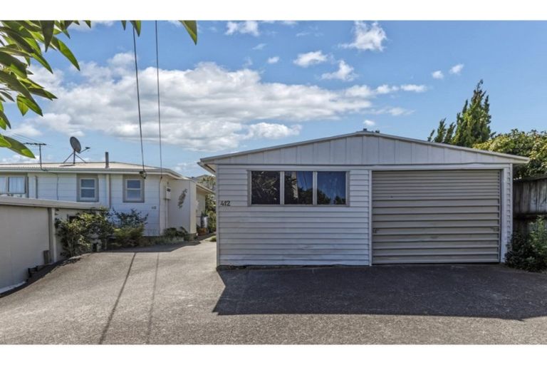 Photo of property in 1/412 East Coast Road, Sunnynook, Auckland, 0630