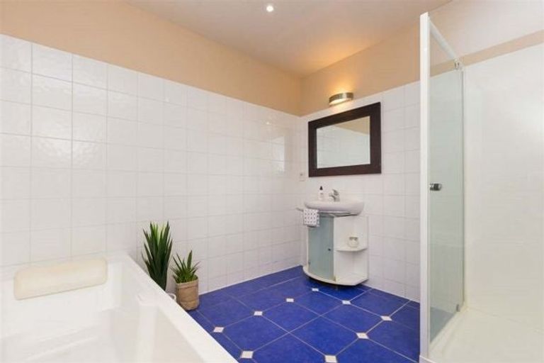 Photo of property in 20 Kimberley Way, Khandallah, Wellington, 6035