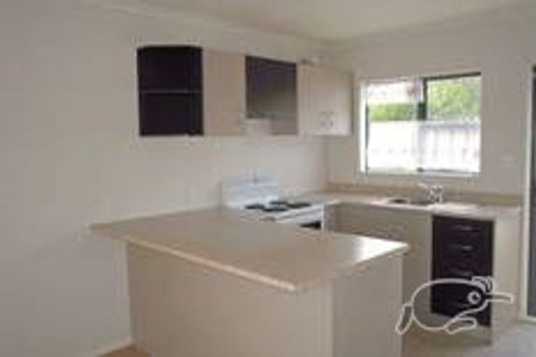 Photo of property in 19 Paton Avenue, Te Atatu South, Auckland, 0610