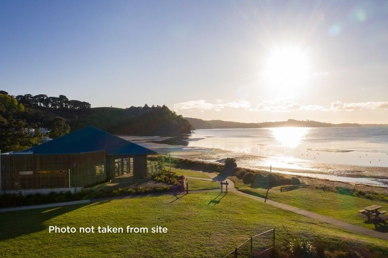 Photo of property in 11 Awatere Place, Snells Beach, 0920