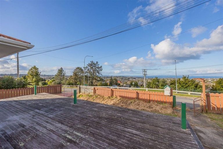 Photo of property in 740 East Coast Road, Pinehill, Auckland, 0632