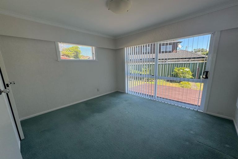 Photo of property in 33 Rosebank Avenue, Avalon, Lower Hutt, 5011