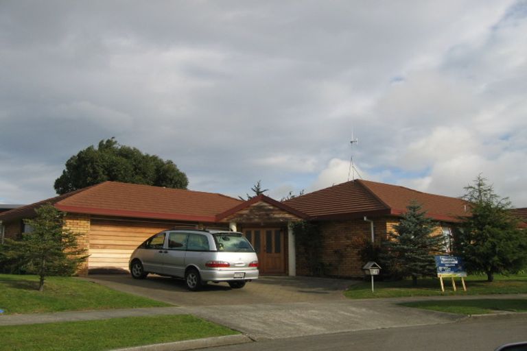 Photo of property in 14 Kilkenny Place, Fitzherbert, Palmerston North, 4410