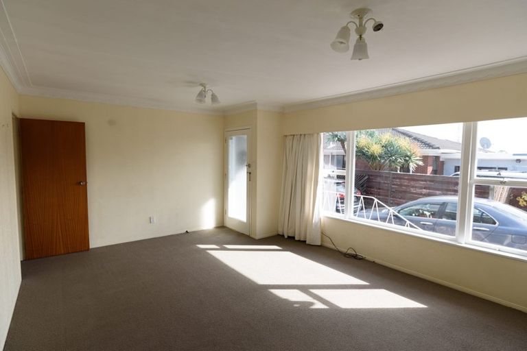 Photo of property in 2/81 Cardiff Road, Pakuranga, Auckland, 2010
