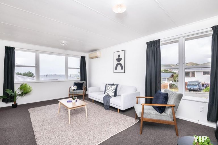 Photo of property in 11 Lenox Grove, Johnsonville, Wellington, 6037