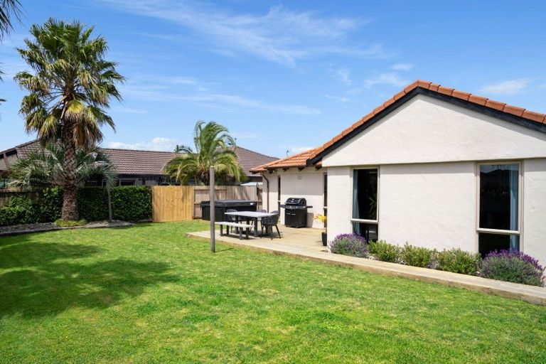 Photo of property in 6 Ohope Place, Papamoa Beach, Papamoa, 3118