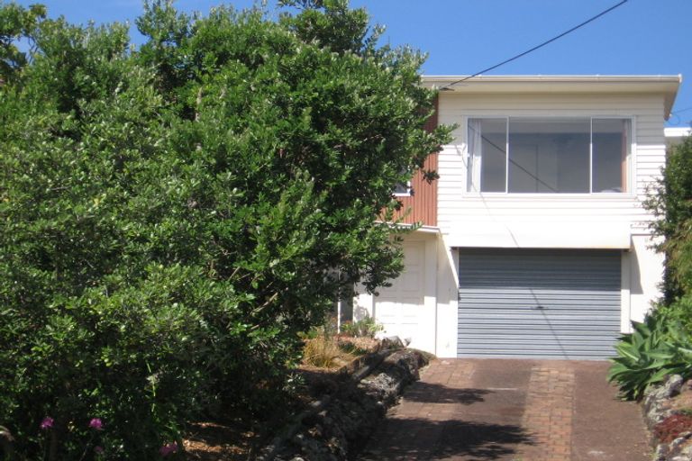 Photo of property in 56 Churchill Road, Murrays Bay, Auckland, 0630