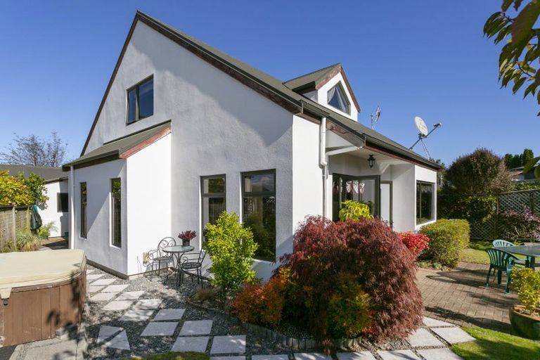 Photo of property in 2 Abbey Way, Rangatira Park, Taupo, 3330