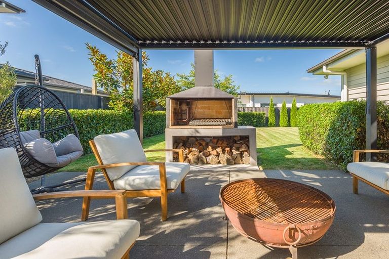 Photo of property in 18 Sterling Drive, Prebbleton, 7604