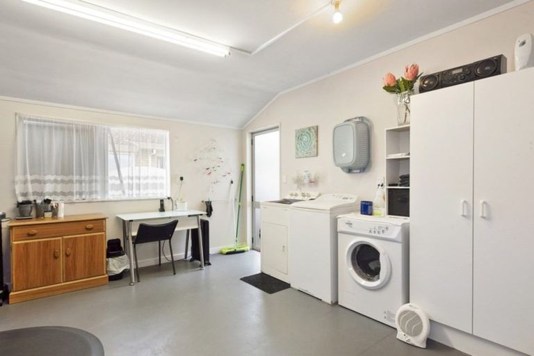 Photo of property in 43b Hukanui Road, Fairfield, Hamilton, 3214