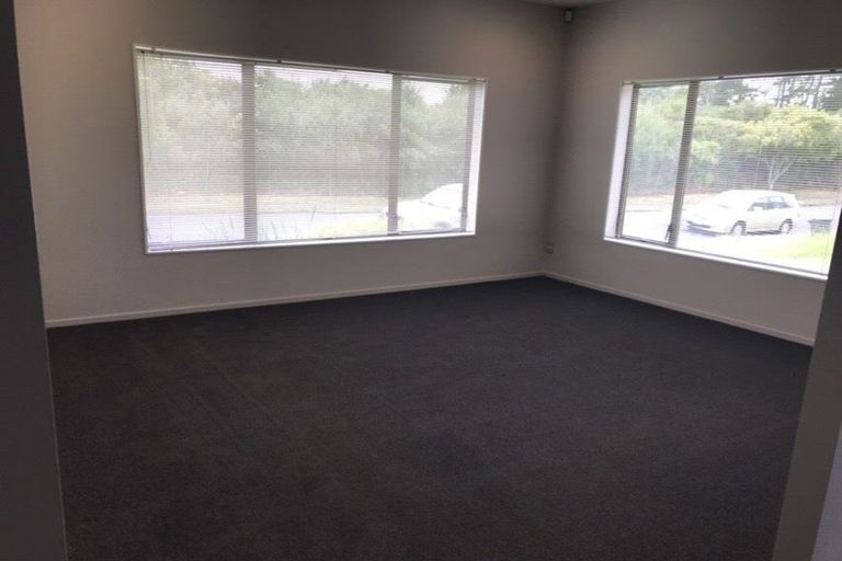 Photo of property in 27 Artillery Drive, Papakura, 2110