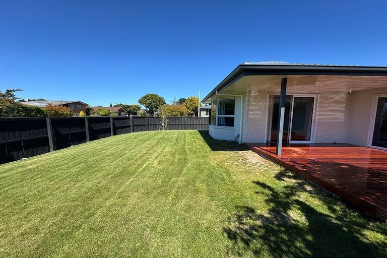 Photo of property in 2 Hawkswood Place, Avonhead, Christchurch, 8042