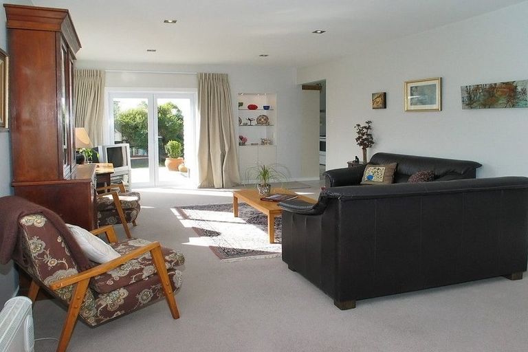 Photo of property in 11 Hallewell Crescent, Johnsonville, Wellington, 6037