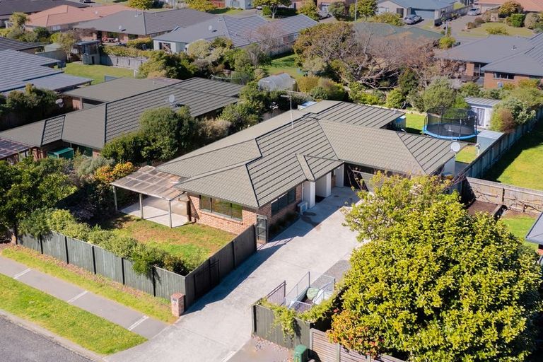Photo of property in 3 Leanne Way, Waikanae Beach, Waikanae, 5036
