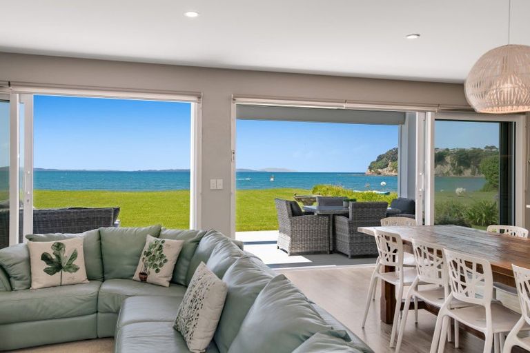 Photo of property in 3 Claude Road, Stanmore Bay, Whangaparaoa, 0932