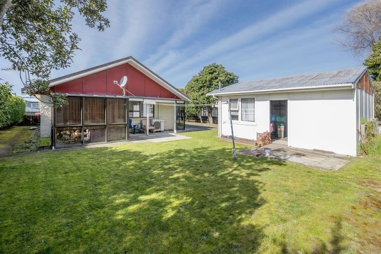 Photo of property in 99 Norfolk Crescent, Otaki Beach, Otaki, 5512