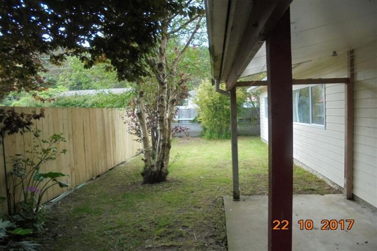 Photo of property in 2/30 Petherick Street, Taita, Lower Hutt, 5011